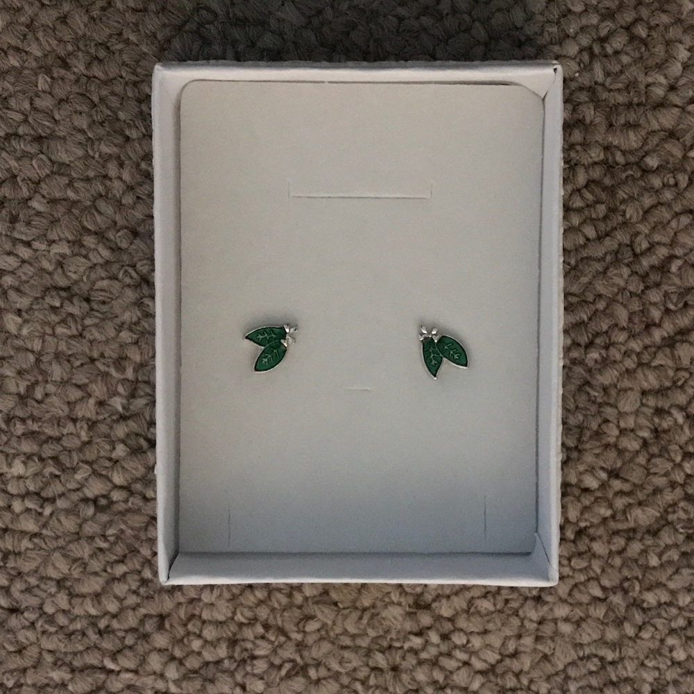 Mistletoe stud earrings